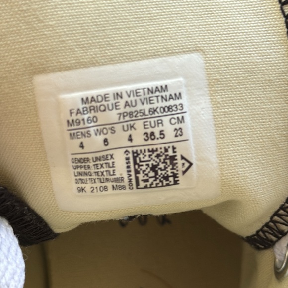 Converse Hightops - Picture 5 of 5